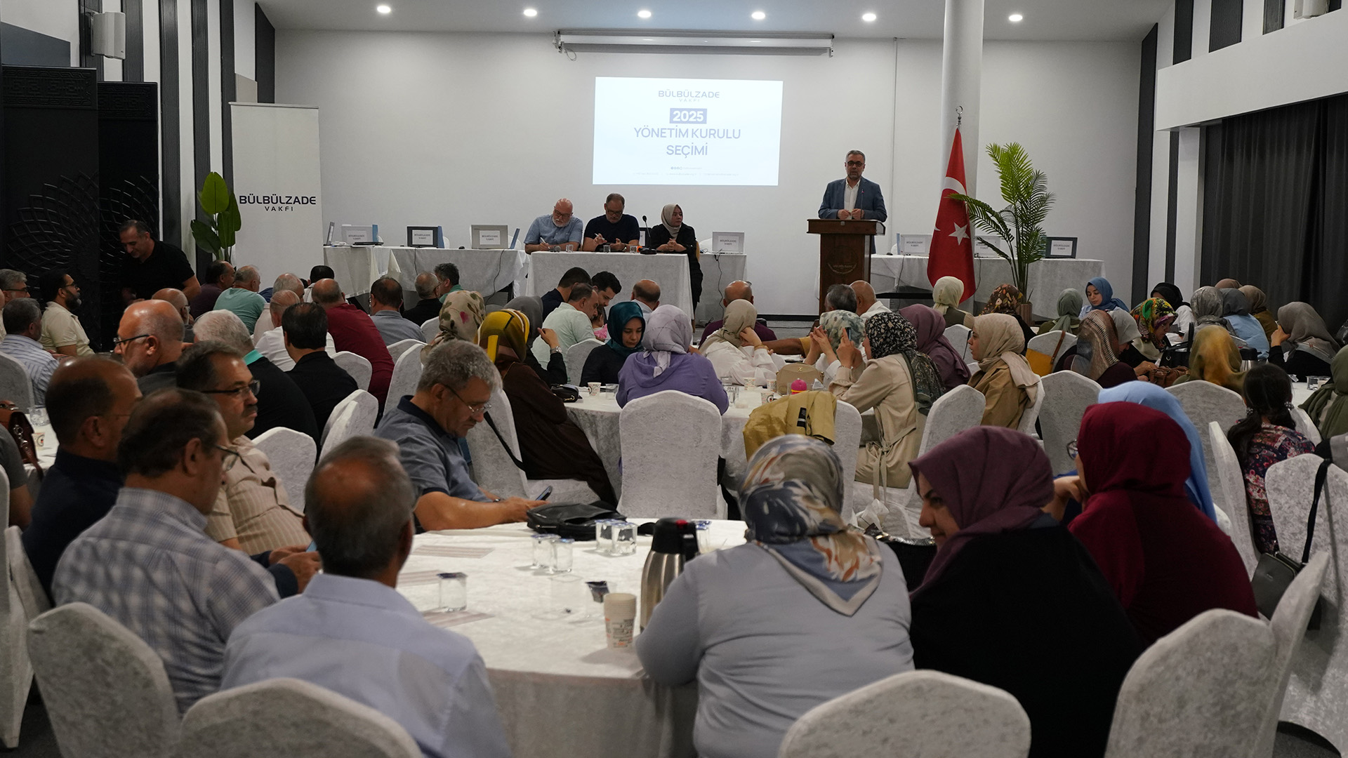 Bülbülzade Derneği Camiası Üç Yılda Bir Yaptığı Yönetim Kurulu Seçimini Gerçekleştirdi