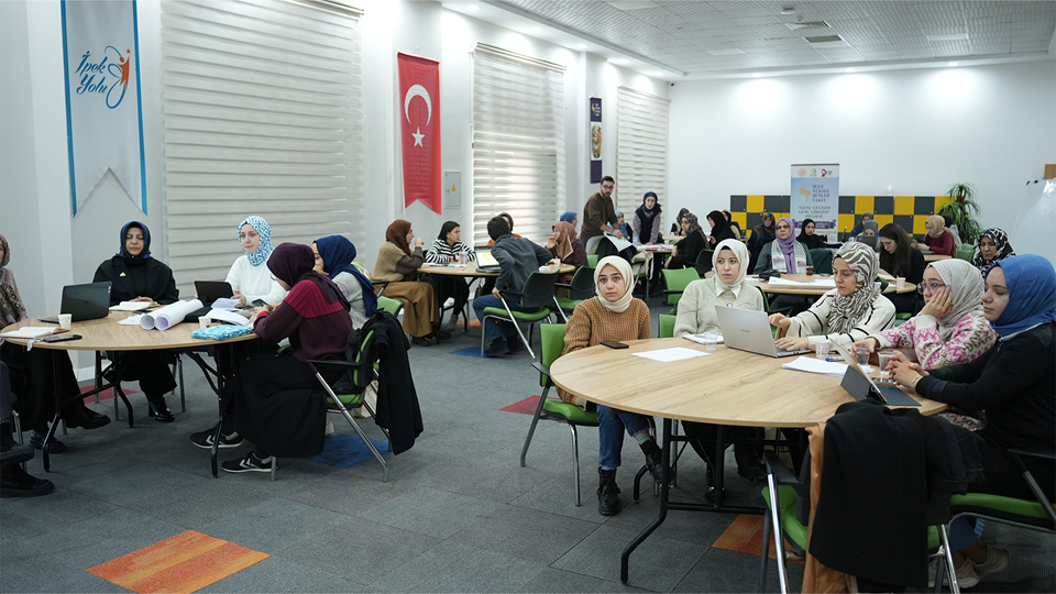 "Proje Döngüsü Yönetimi" Eğitimi