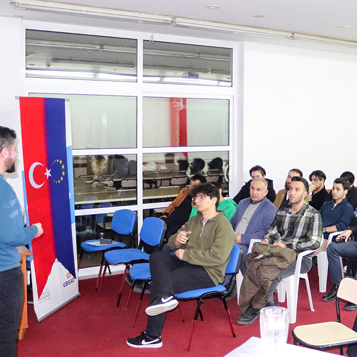 Dijital Dönüşüm: Fırsatlar ve Zorluklar